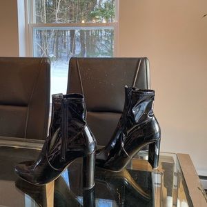 black heels boots / bottes talons hauts noires